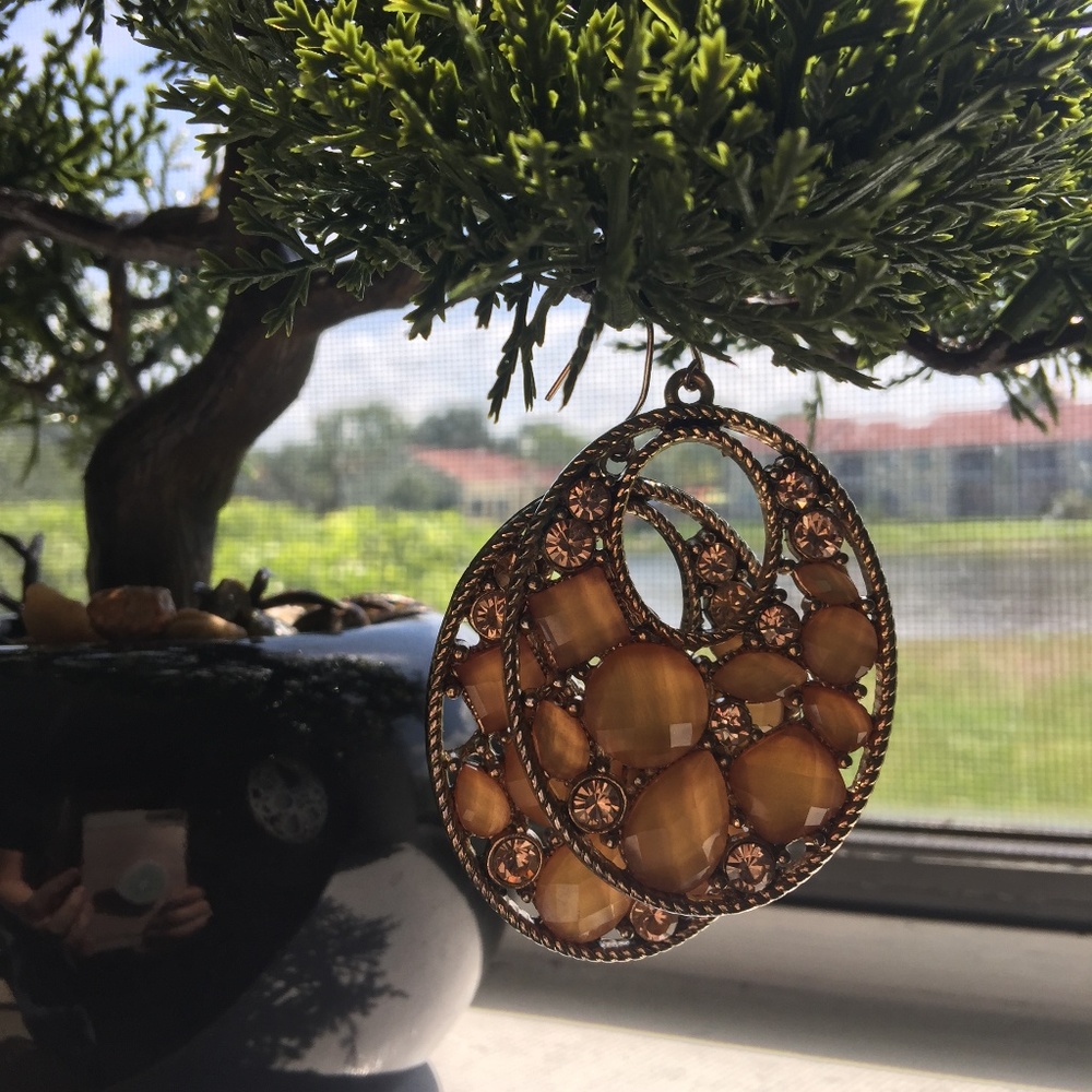 Earings - Picture 2 of 4